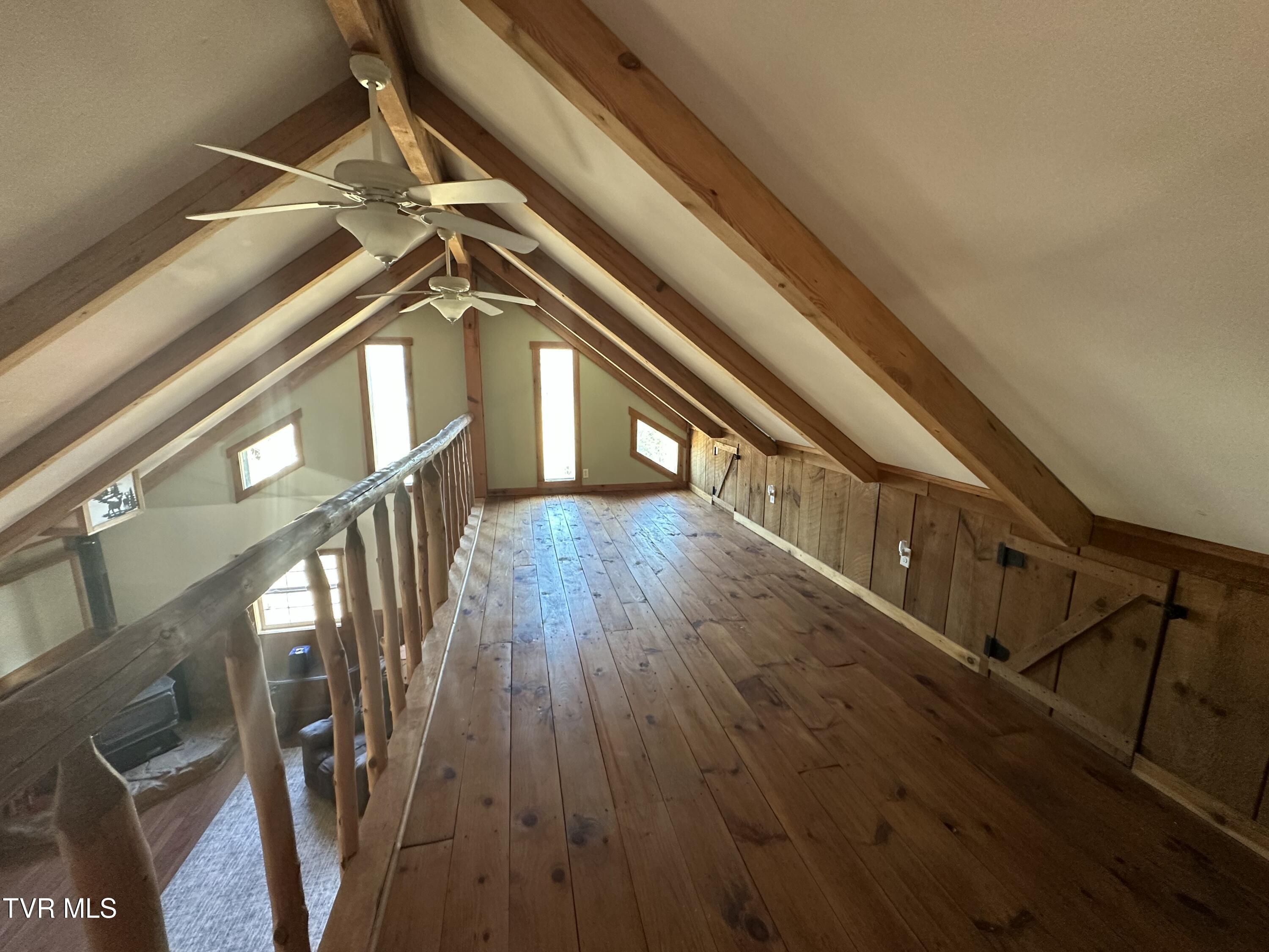 3693 Sane Road Parrottsville, TN 37843 - Photo 32 of 39 3695 Loft