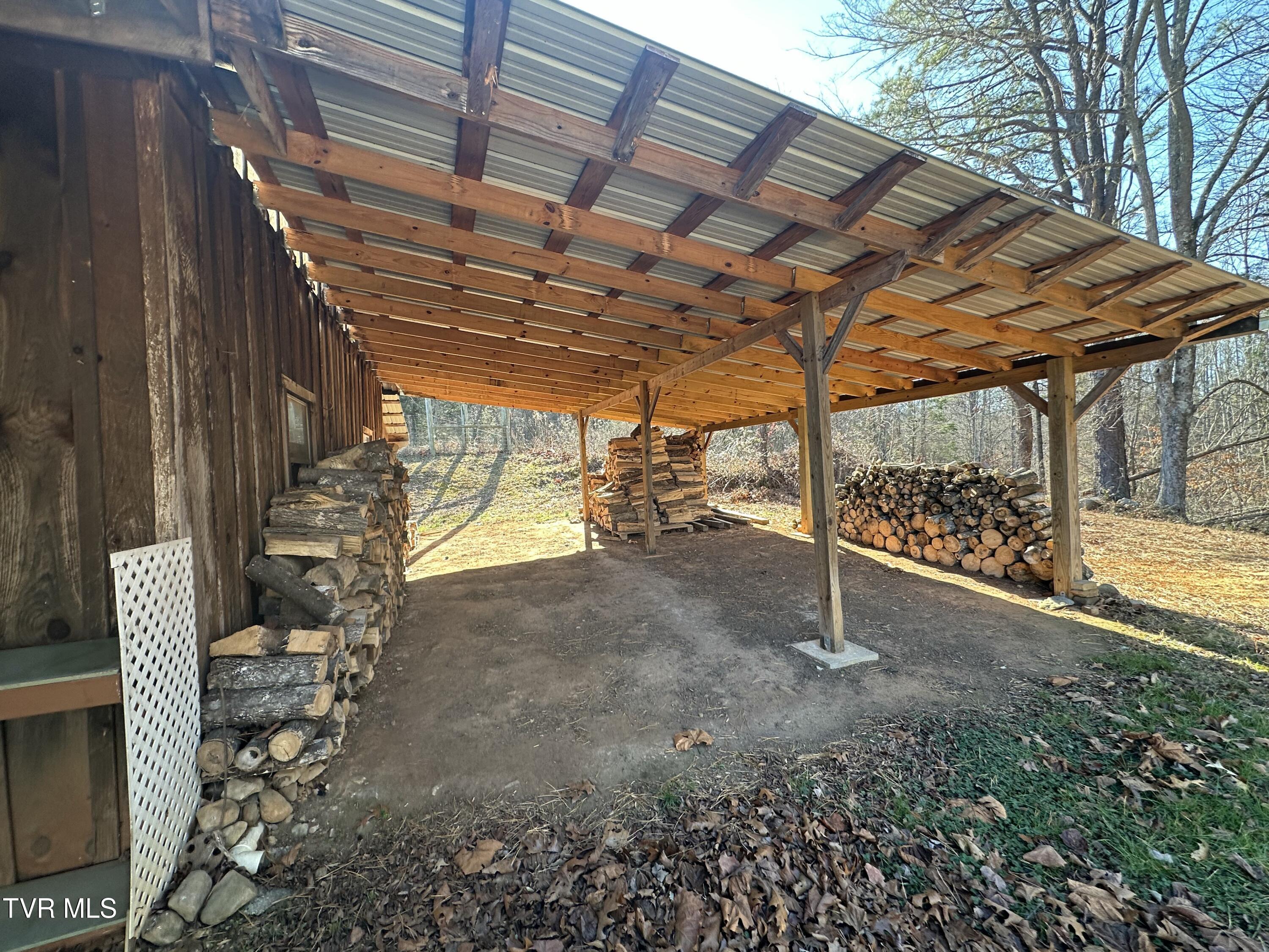 3693 Sane Road Parrottsville, TN 37843 - Photo 38 of 39 3695 lean to