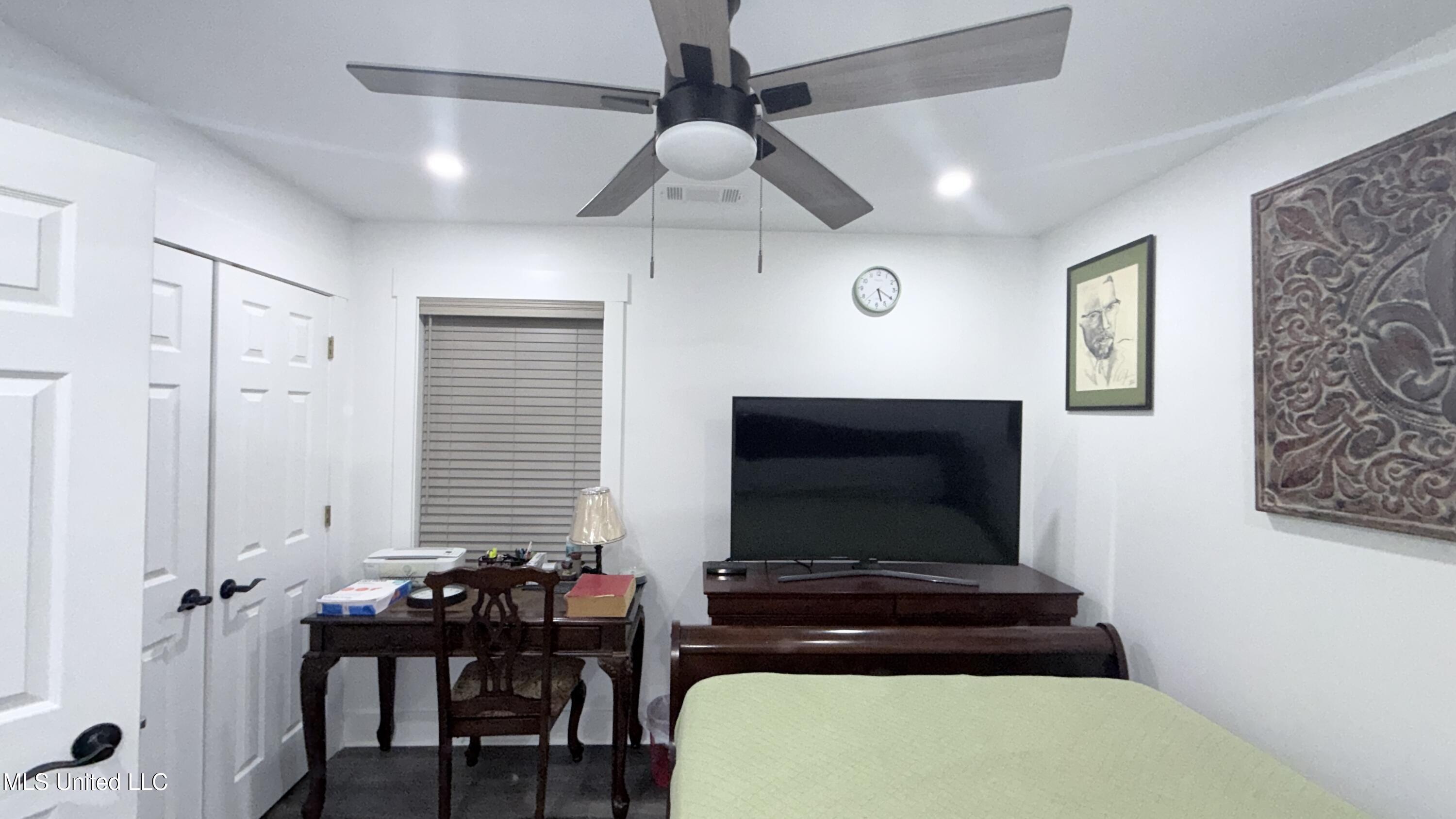 3887 Abby Lane Belden, MS 38826 - Photo 12 of 24 20251210_232011569_iOS