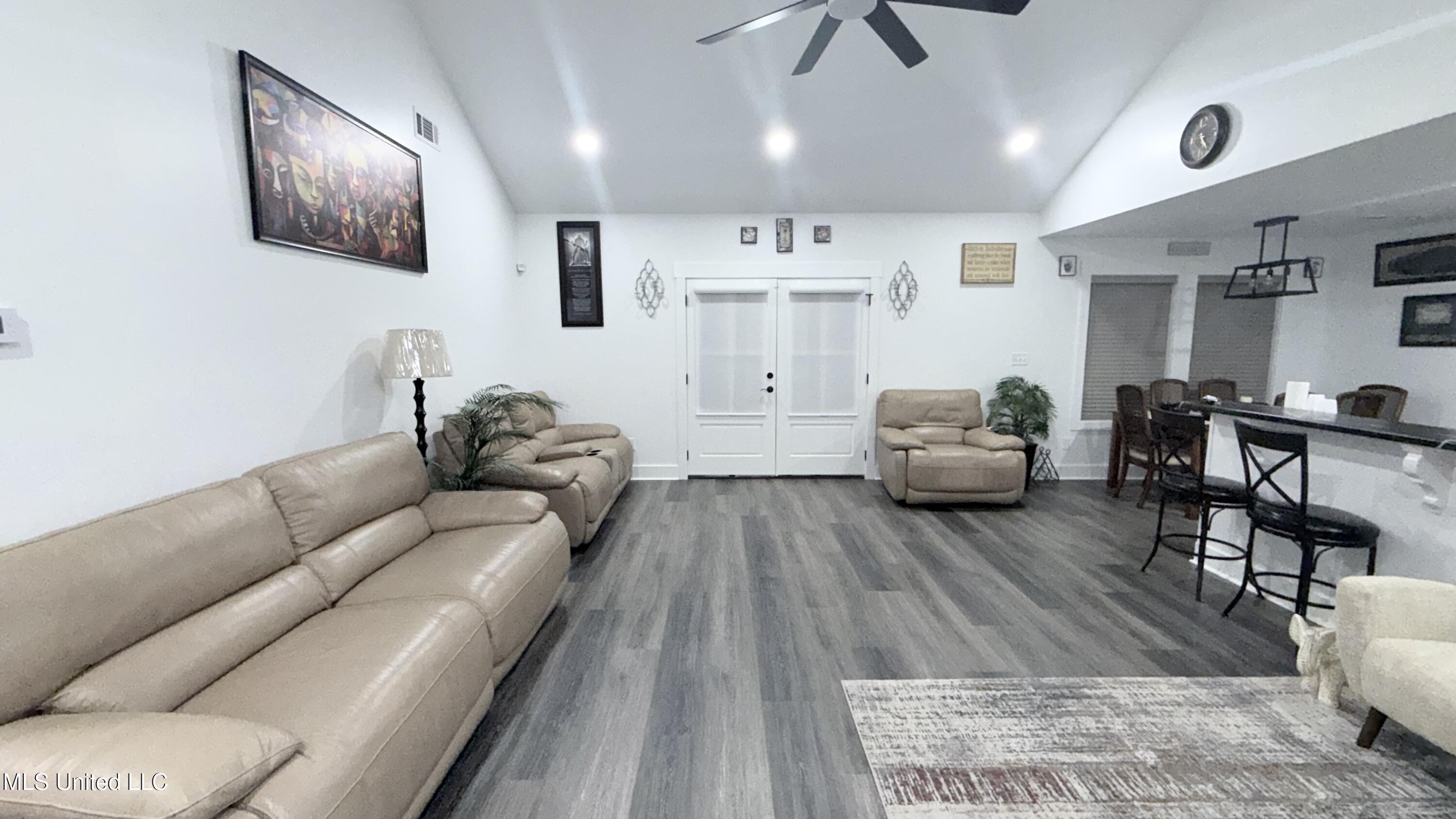 3887 Abby Lane Belden, MS 38826 - Photo 4 of 24 20251210_232252758_iOS