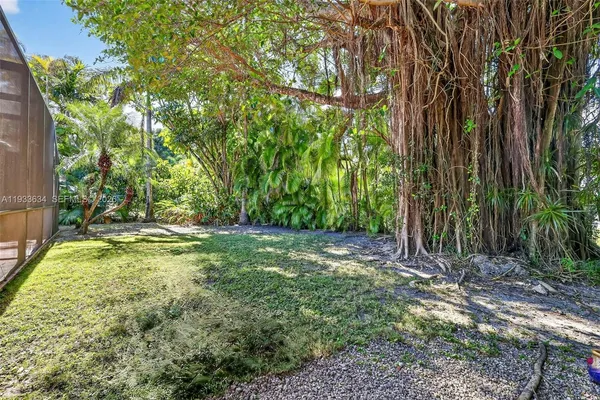 $6,850 | 11890 Southwest 72nd Place, Pinecrest, FL 33156