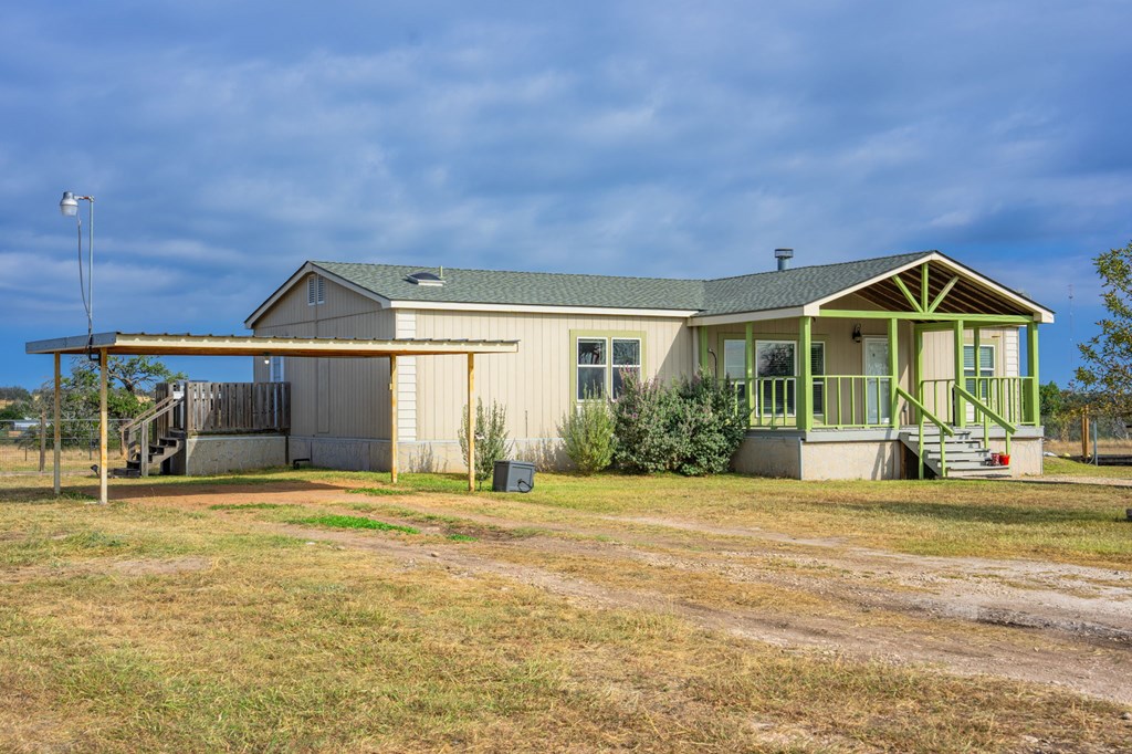 511 Kroll Road Harper, TX 78631 - Photo 3 of 32