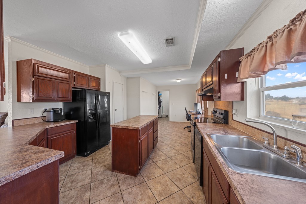 511 Kroll Road Harper, TX 78631 - Photo 8 of 32