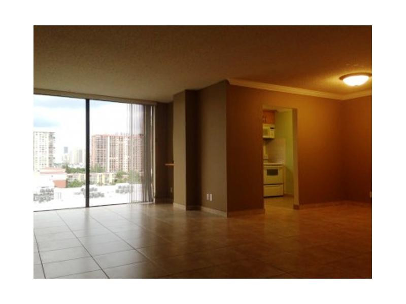 17021 North Bay Road, Unit 910 Sunny Isles Beach, FL 33160 - Photo 4 of 19 a view of an empty room and window
