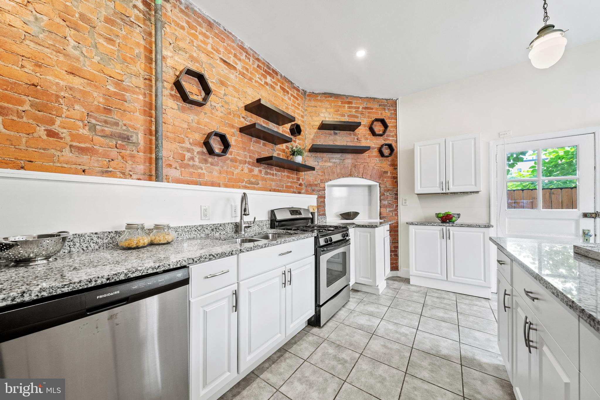 1306 Euclid Street Northwest, Unit 2 Washington, DC 20009 - Photo 10 of 32