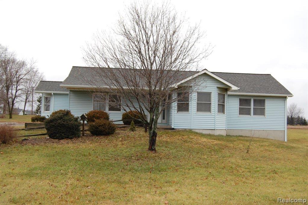 125 East Barron Road Howell, MI 48855 - Photo 1 of 18 Front