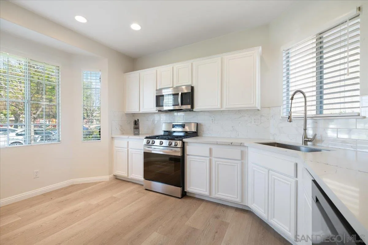 1419 Santa Rita East Chula Vista, CA 91913 - Photo 6 of 40