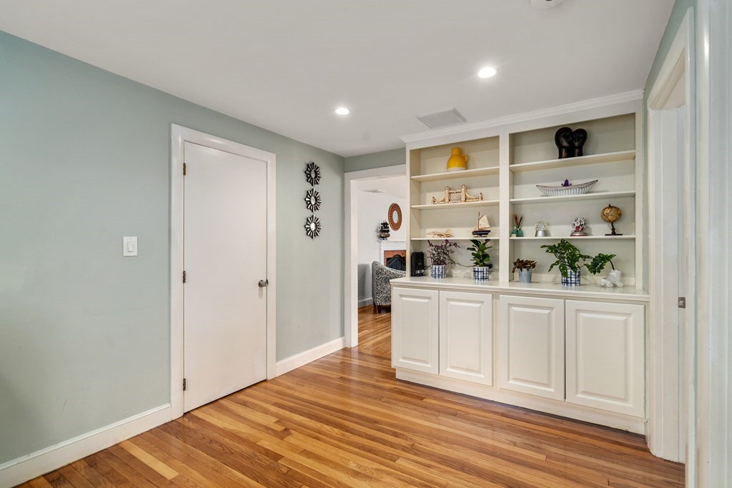 35 Brook Road Sharon, MA 02067 - Photo 15 of 24 Gallery Image 15