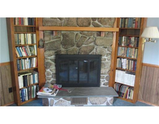 39 Josiah Norton Road Cape Neddick, ME 03902 - Photo 5 of 17 Living Room.
