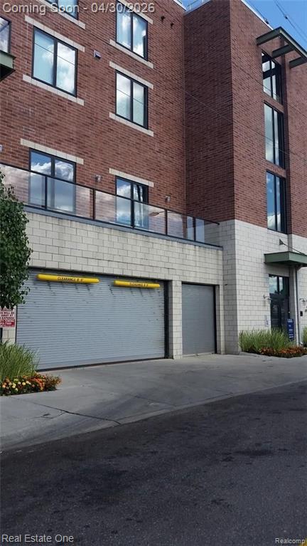 211 East 9 Mile Road, Unit 215 Ferndale, MI 48220 - Photo 3 of 34