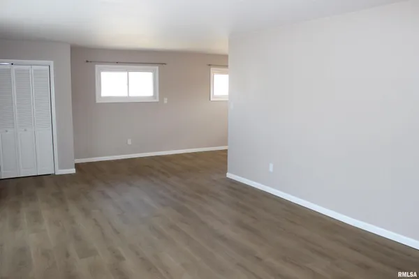 $149,900 | 435 Columbus Avenue, Galesburg, IL 61401