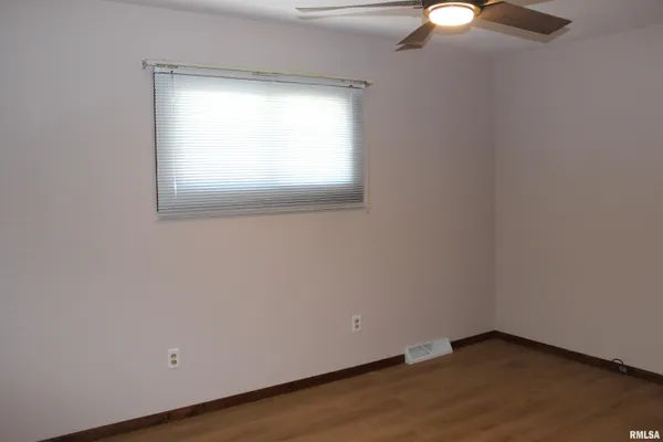 $149,900 | 435 Columbus Avenue, Galesburg, IL 61401