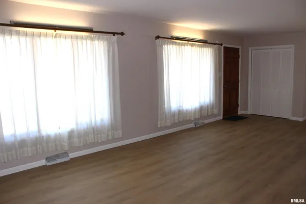 $149,900 | 435 Columbus Avenue, Galesburg, IL 61401