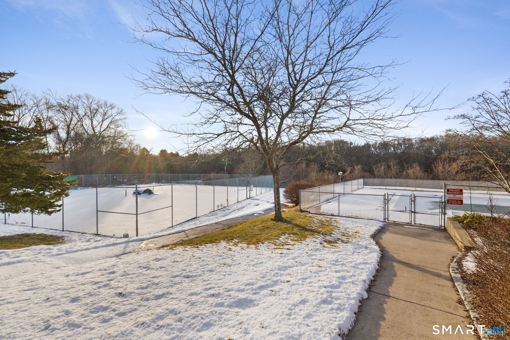 12 Elizabeth Court, Unit 12 Groton, CT 06340 - Photo 39 of 40 Tennis and pickleball courts