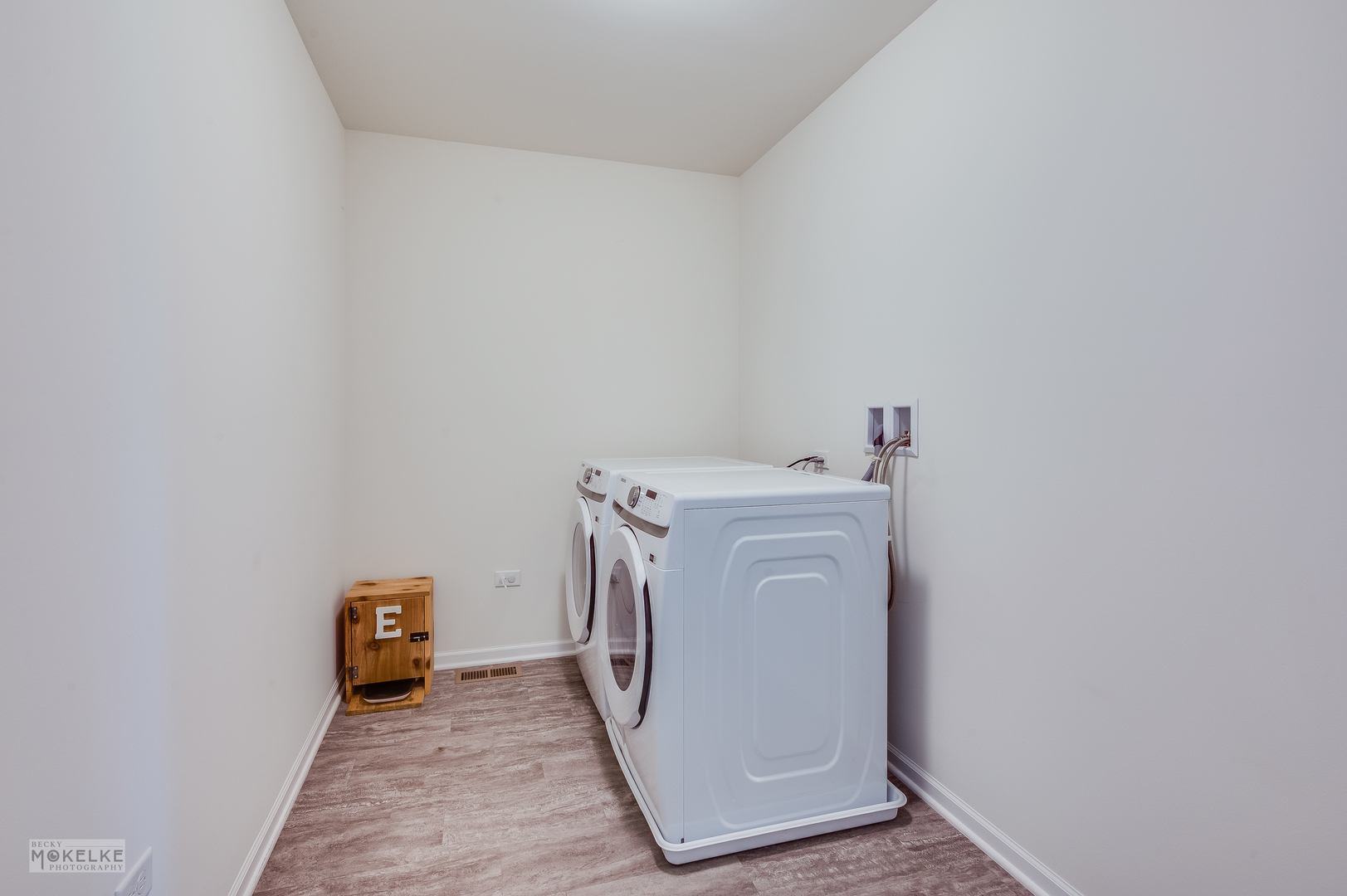 1024 Daniel Street Plano, IL 60545 - Photo 27 of 27 a utility room with dryer and washer