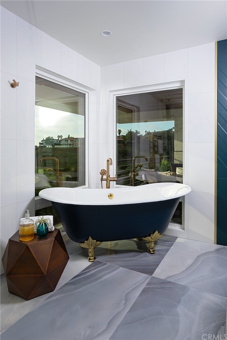 447 Avenida Crespi San Clemente, CA 92672 - Photo 27 of 42 a room with furniture and window