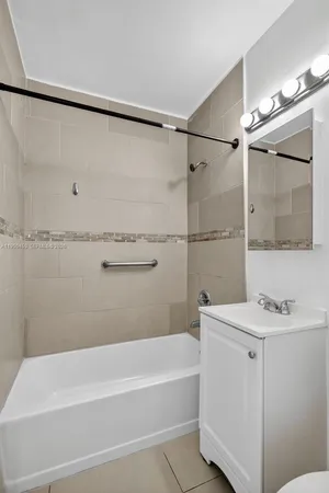 $3,600 | 1498 Northeast 180th Street, North Miami Beach, FL 33162