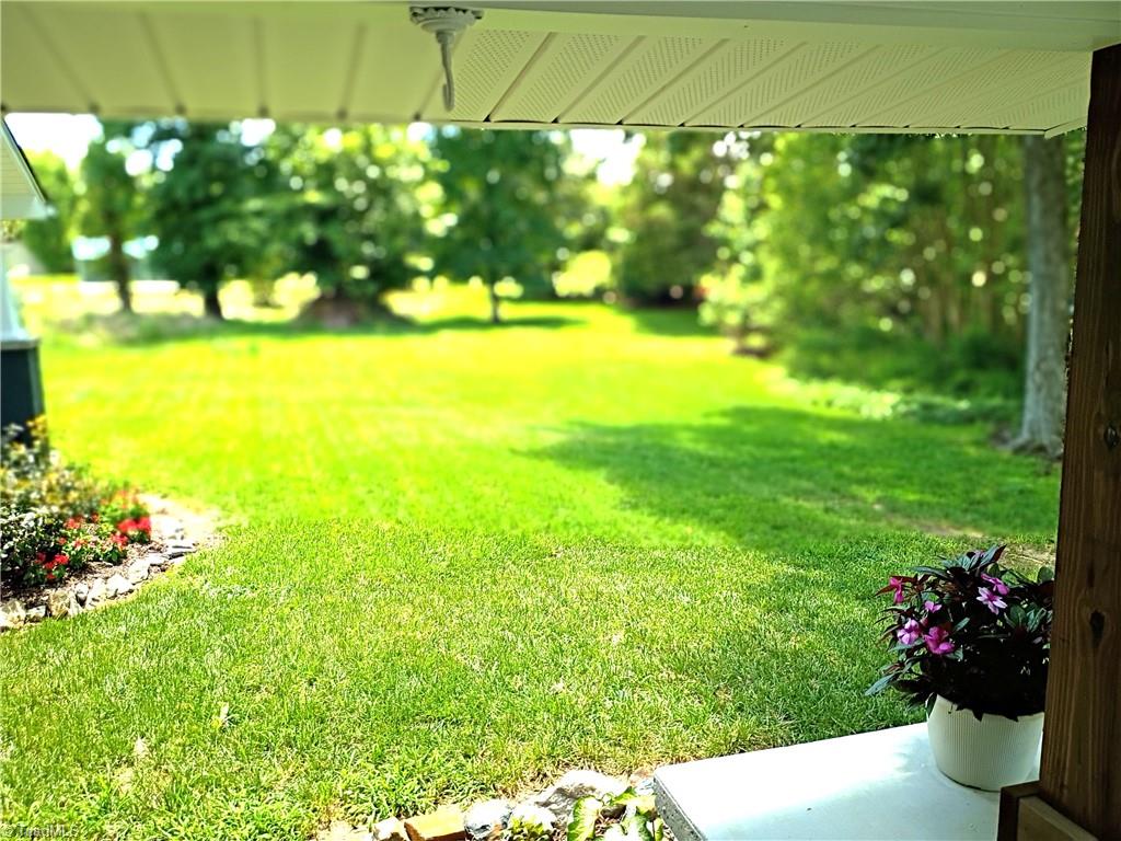 280 Hasty School Road Thomasville, NC 27360 - Photo 17 of 33