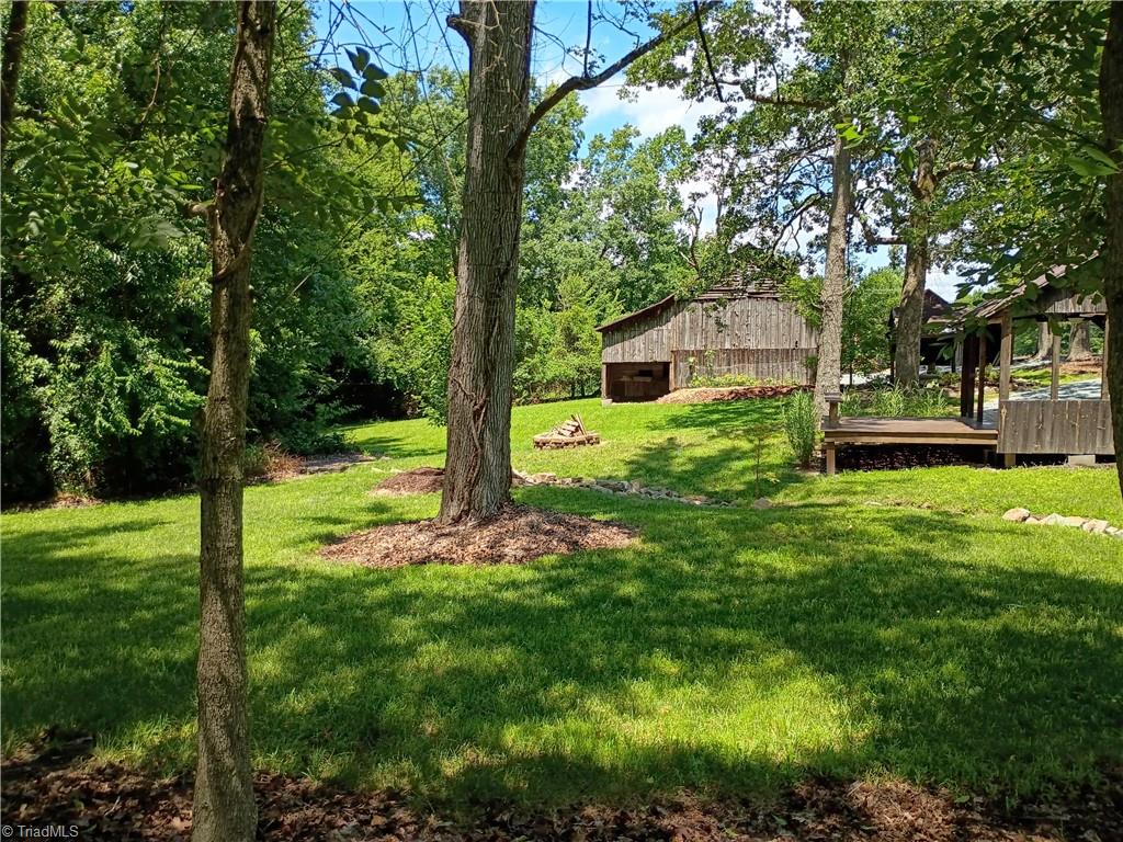 280 Hasty School Road Thomasville, NC 27360 - Photo 9 of 33