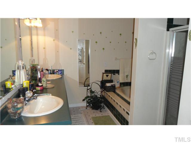 821 Carlisle Street Raleigh, NC 27610 - Photo 13 of 20