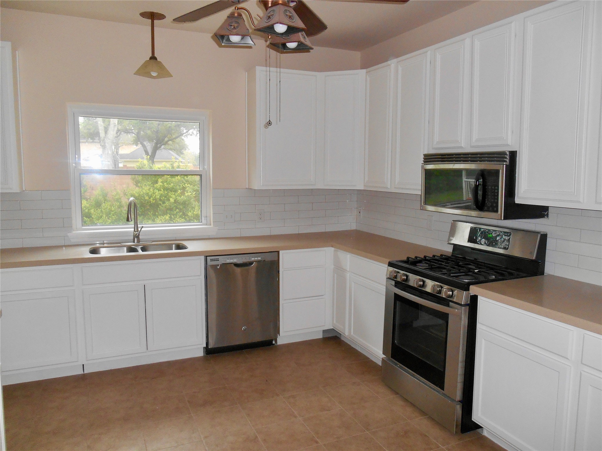 6203 Faulkner Ridge Drive Katy, TX 77450 - Photo 5 of 20