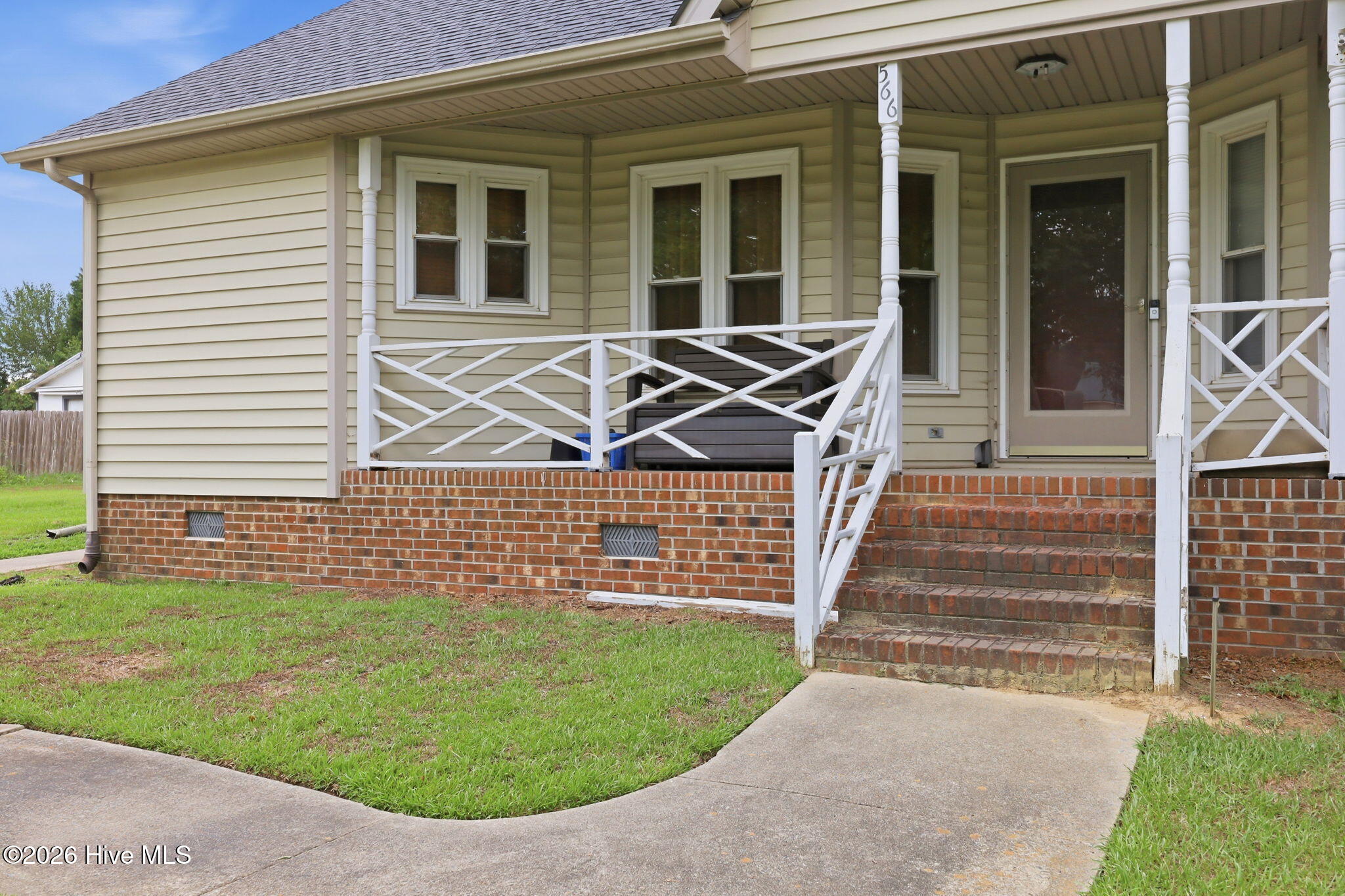566 Ridge Drive Winterville, NC 28590 - Photo 4 of 55