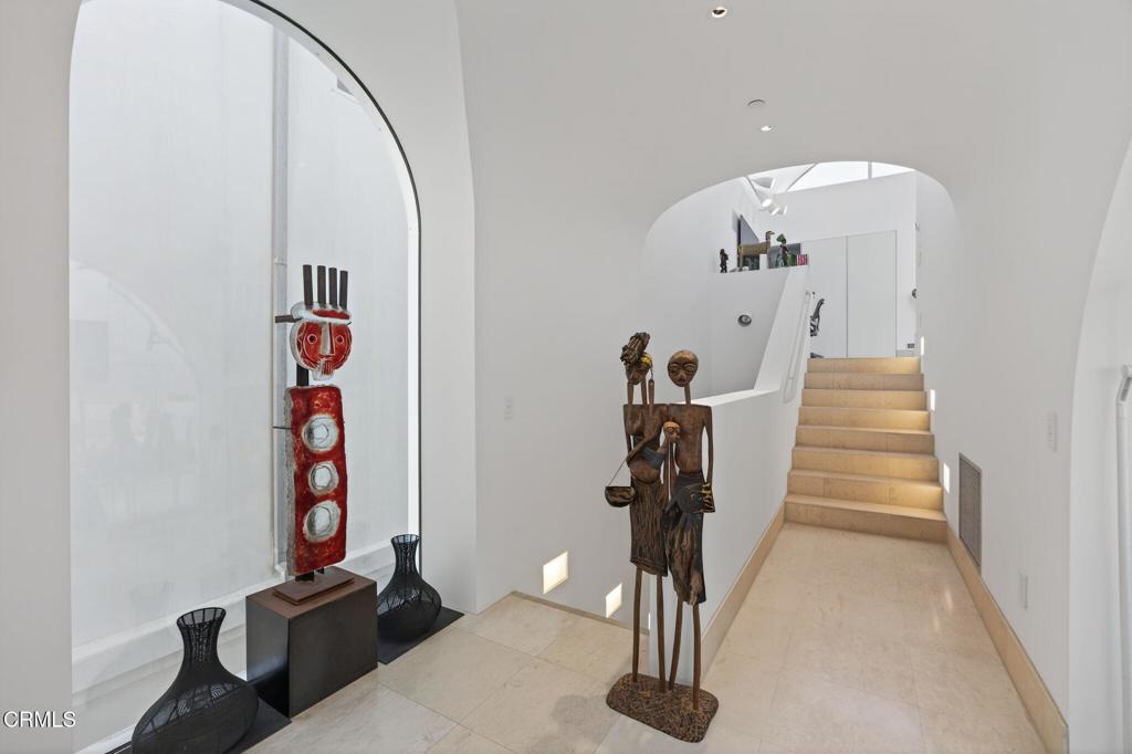 1211 Capri Way Oxnard, CA 93035 - Photo 44 of 63 a view of entryway with a front door