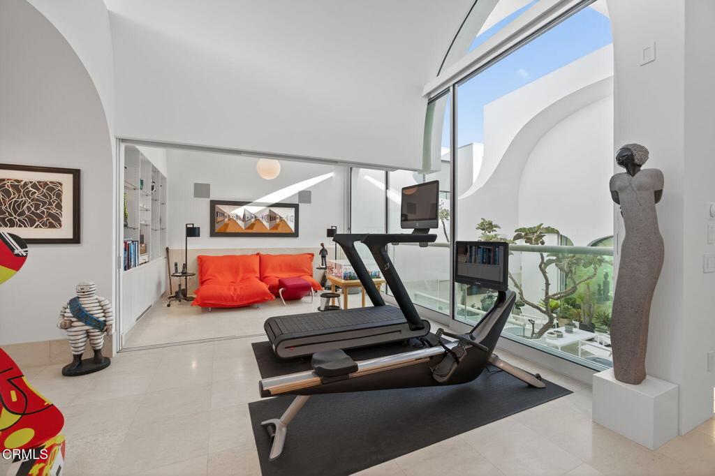 1211 Capri Way Oxnard, CA 93035 - Photo 45 of 63 a room with gym equipment