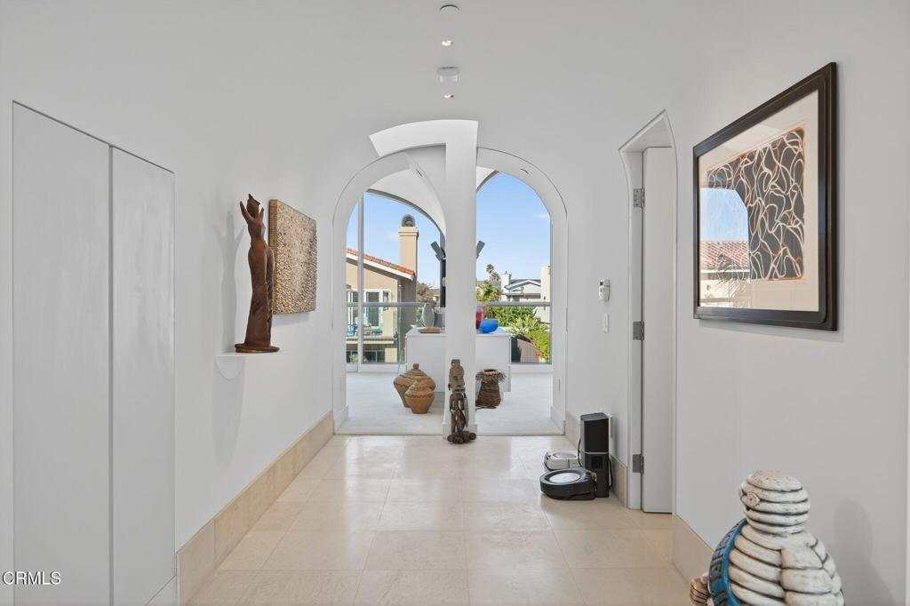 1211 Capri Way Oxnard, CA 93035 - Photo 49 of 63 a bathroom with a sink and mirror