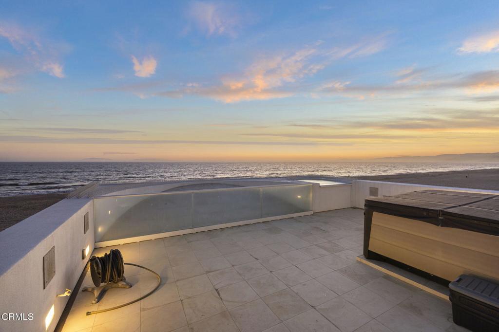 1211 Capri Way Oxnard, CA 93035 - Photo 52 of 63 a view of city and ocean