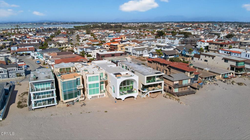 1211 Capri Way Oxnard, CA 93035 - Photo 56 of 63 an aerial view of a
