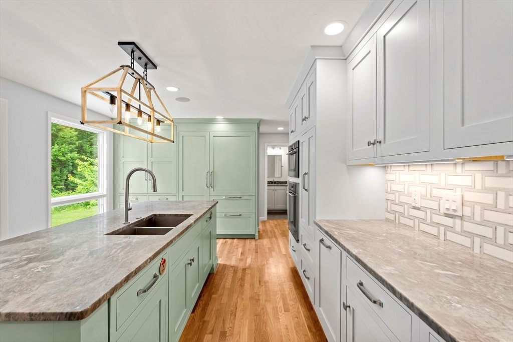3 Blueberry Circle Andover, MA 01810 - Photo 11 of 40