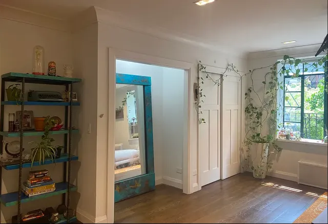 $575,000 | 135 East 39th Street, Unit 3A | Murray Hill