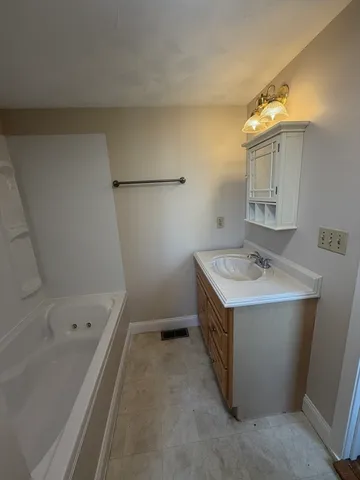 $3,100 | 315 High Street, Unit 315, Newburyport, MA 01950