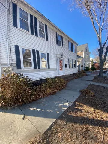 $3,200 | 315 High Street, Unit 315, Newburyport, MA 01950