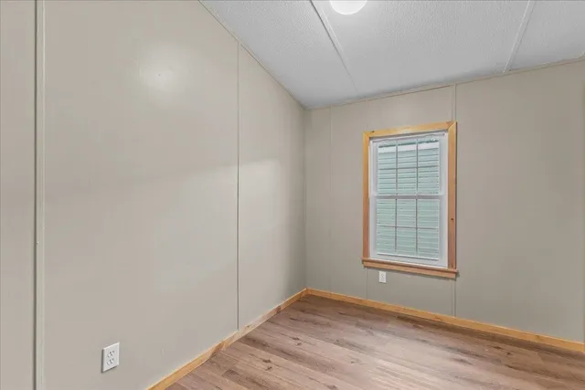 $114,900 | 23 Avenue C, Burlington, VT 05408