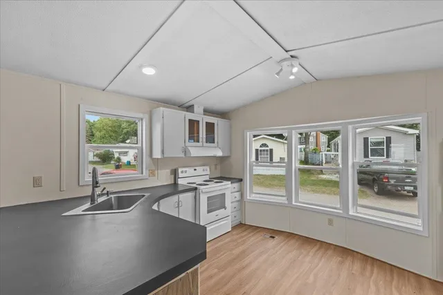 $114,900 | 23 Avenue C, Burlington, VT 05408