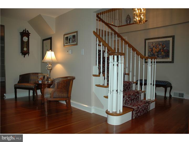 1590 Grasshopper Road Huntingdon Valley, PA 19006 - Photo 13 of 25 Living Room