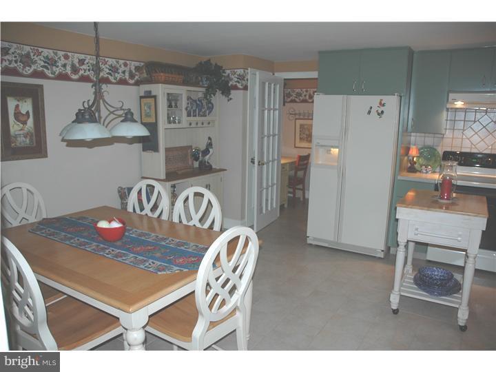 1590 Grasshopper Road Huntingdon Valley, PA 19006 - Photo 17 of 25 Kitchen