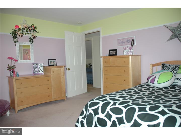 1590 Grasshopper Road Huntingdon Valley, PA 19006 - Photo 19 of 25 Bedroom 2