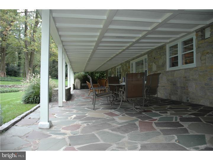 1590 Grasshopper Road Huntingdon Valley, PA 19006 - Photo 9 of 25 Patio