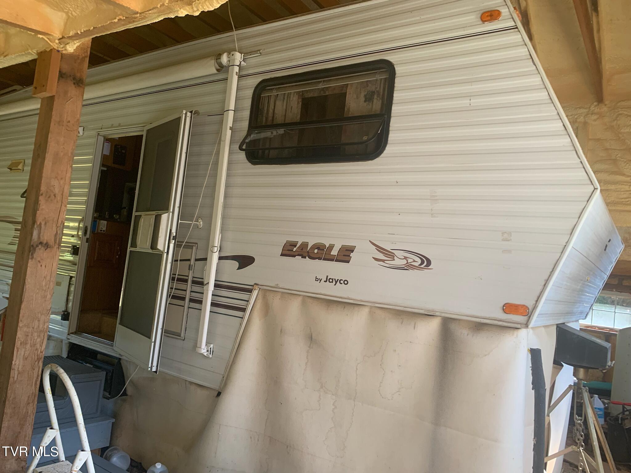 421 Grouse Run Road Sneedville, TN 37869 - Photo 7 of 9 enclosed camper