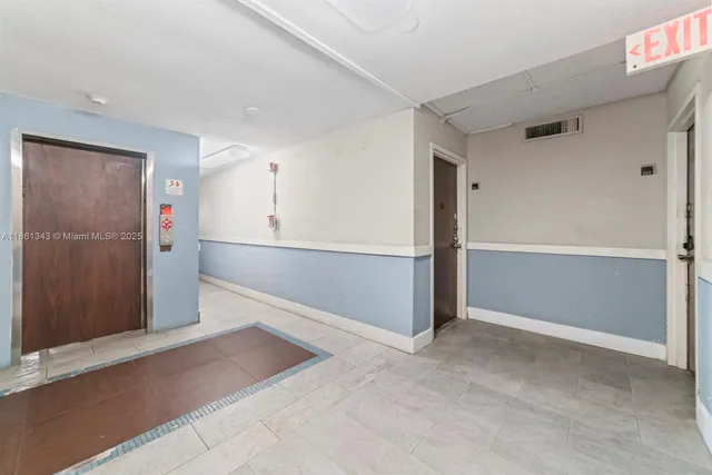 $1,850 | 498 Northwest 165th Street, Unit D201, Miami, FL 33169