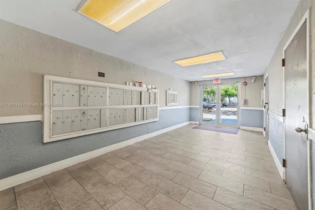 $1,850 | 498 Northwest 165th Street, Unit D201, Miami, FL 33169