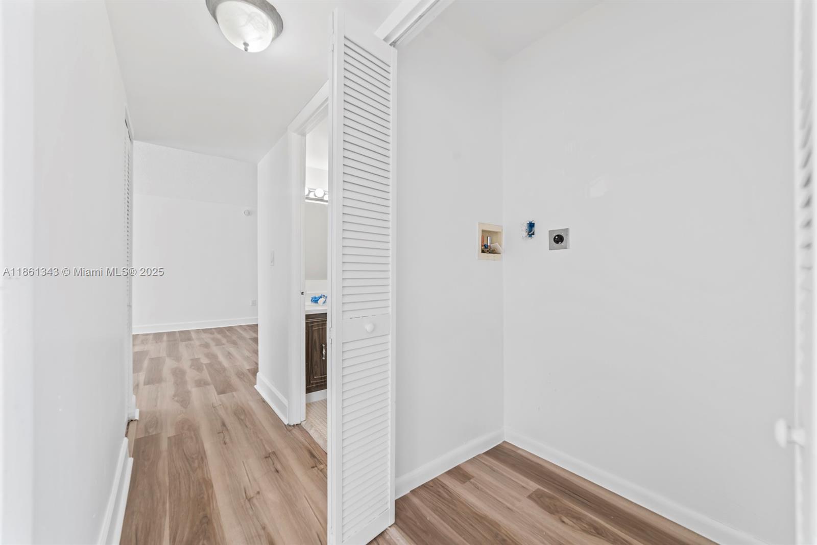 498 Northwest 165th Street, Unit D201 Miami, FL 33169 - Photo 9 of 20