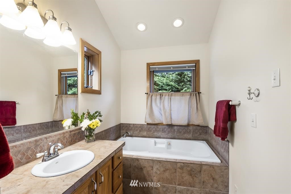 5903 Crescent Beach Road Northwest Vaughn, WA 98394 - Photo 17 of 25