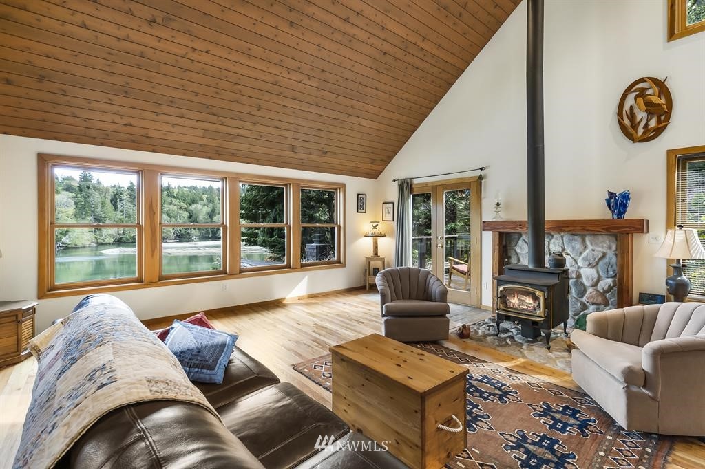 5903 Crescent Beach Road Northwest Vaughn, WA 98394 - Photo 6 of 25