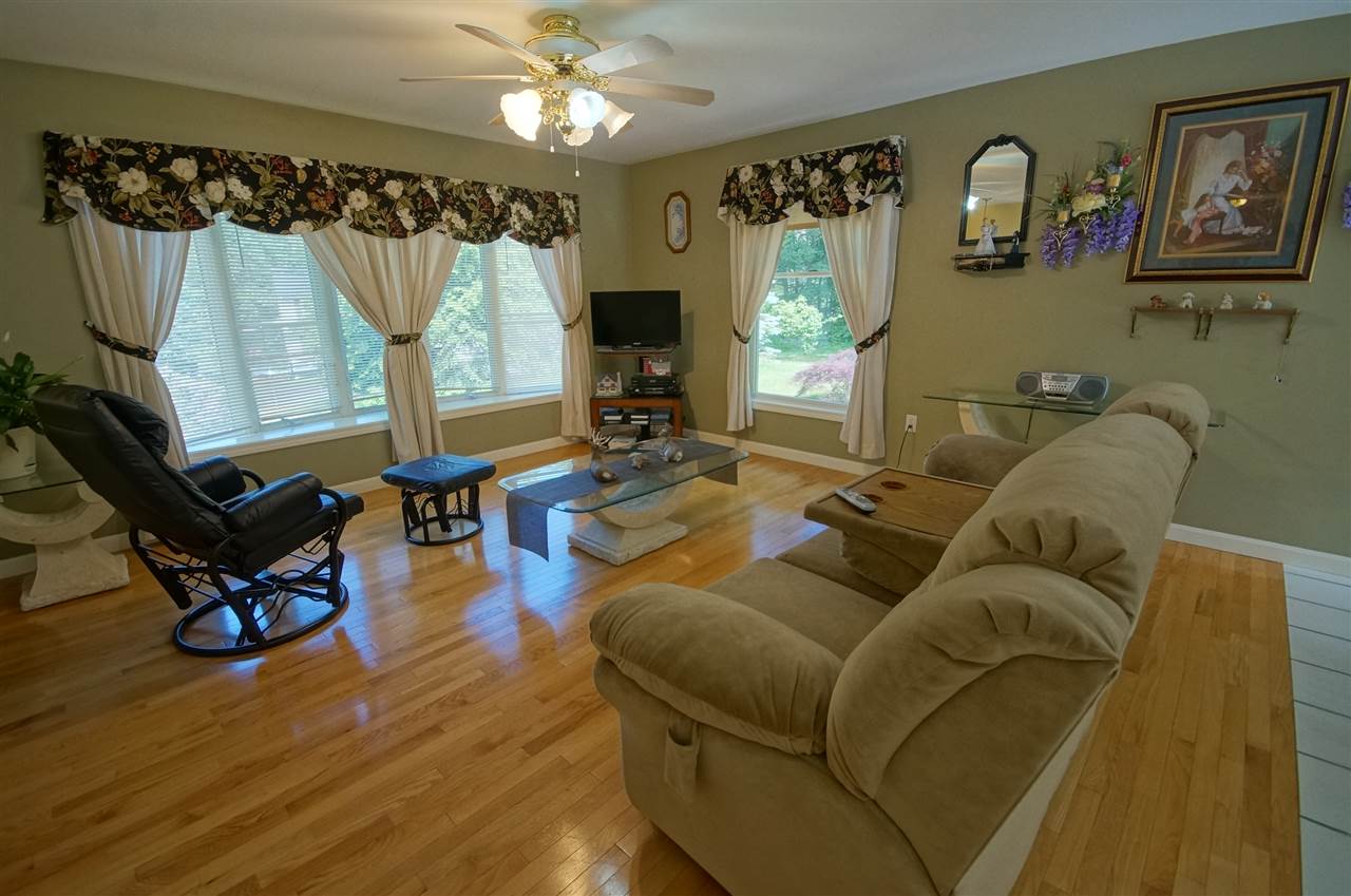 11 Hemlock Springs Road Derry, NH 03038 - Photo 10 of 40