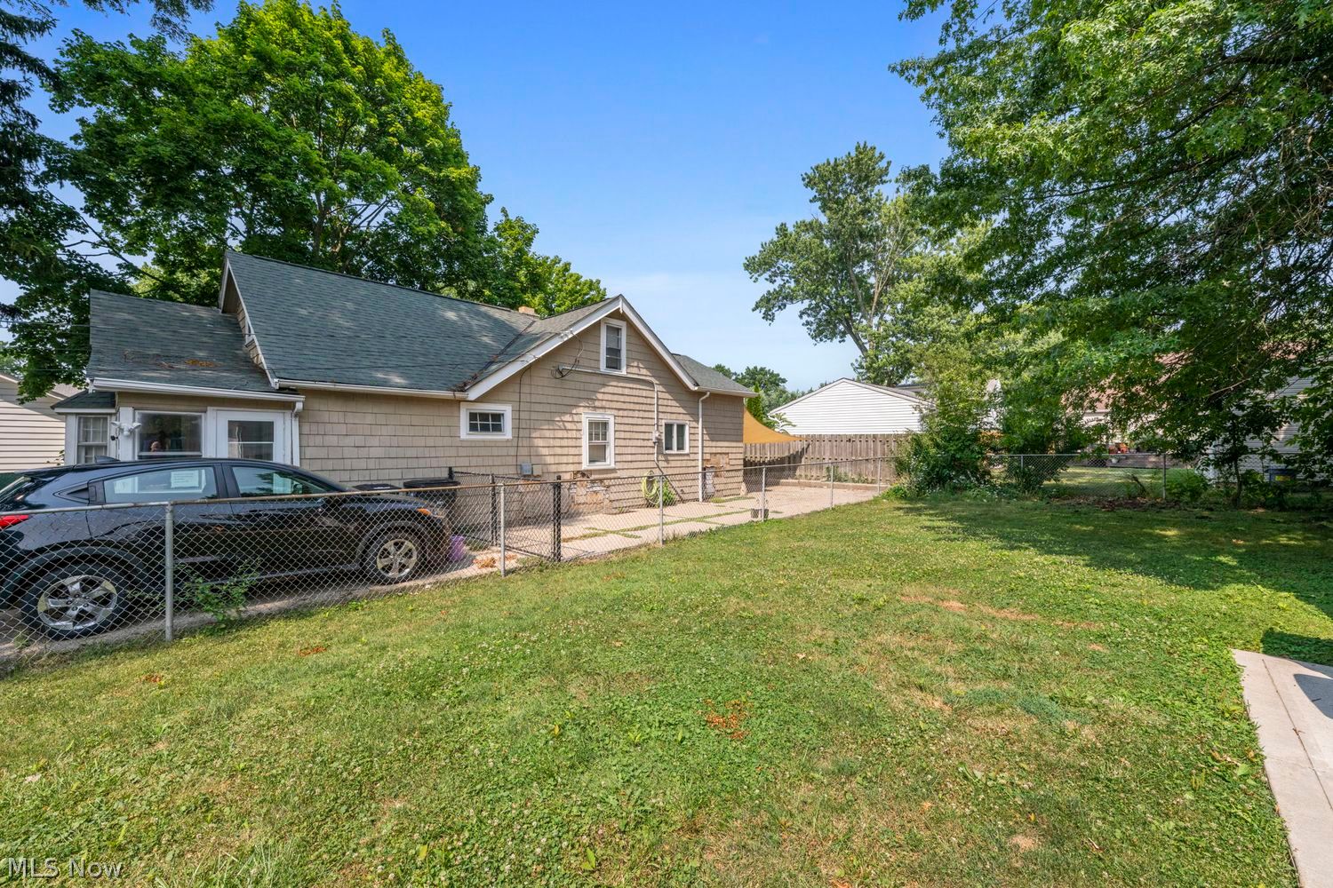 1395 Irene Road Lyndhurst, OH 44124 - Photo 23 of 26