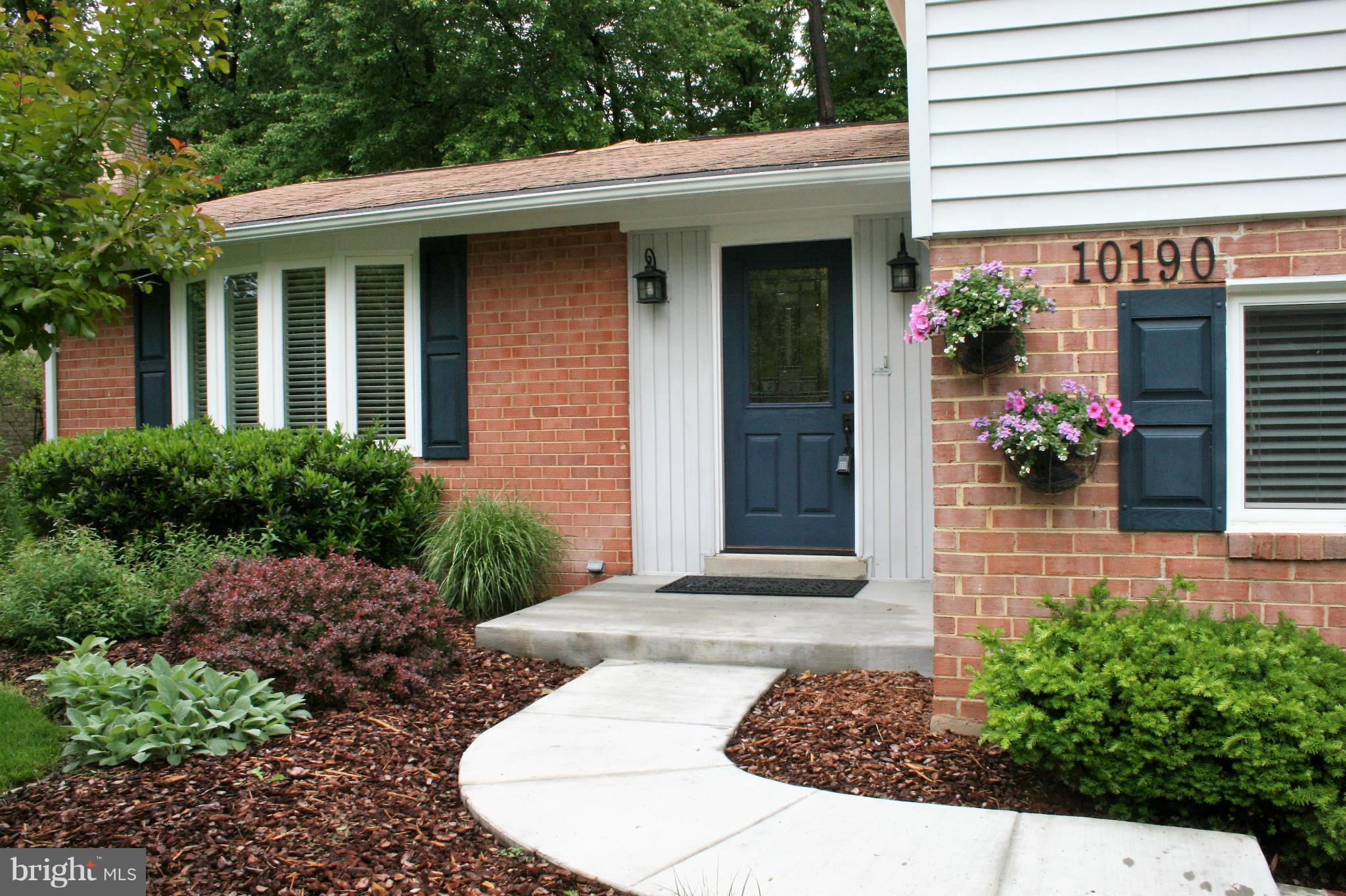10190 Wavell Road Fairfax, VA 22032 - Photo 3 of 29 Welcome, c'mon in to French Country Charm